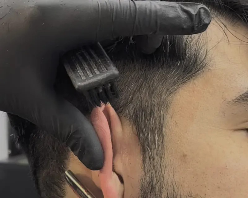 Cejas y rostro en Barbería O'Higgins